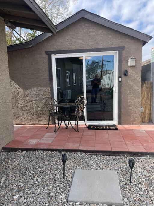 Your Tiny Downtown Home With Backyard Unit D فينيكس المظهر الخارجي الصورة