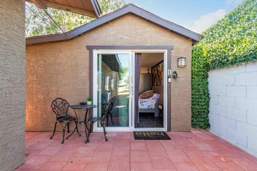 Your Tiny Downtown Home With Backyard Unit D فينيكس المظهر الخارجي الصورة