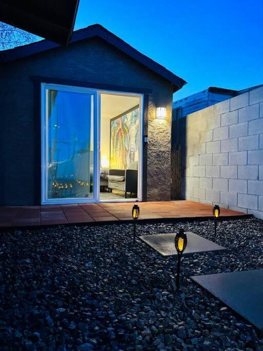 Your Tiny Downtown Home With Backyard Unit D فينيكس المظهر الخارجي الصورة